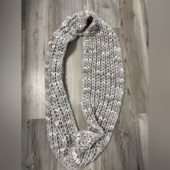 Collection 18 Soft and warm grey and white infinity scarf #winteraccessories - Picture 1 of 5